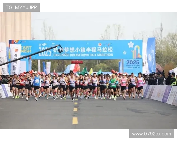 杭州城市马拉松点评：极限运动队展现力量与毅力的完美结合